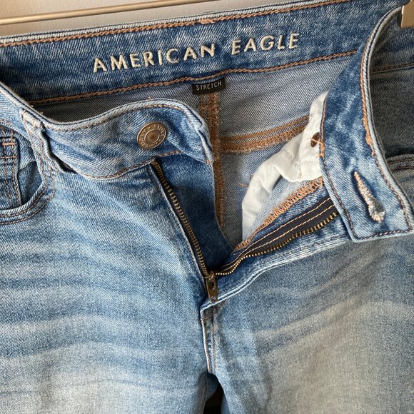 Size 2 X-Short American Eagle Blue Mom Jeans Denim Casual Petite - Picture 5 of 6